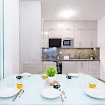 - Free Parking - Large Balcony דירה *