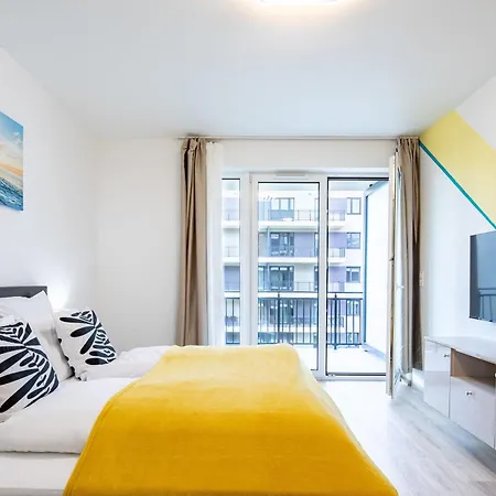- Free Parking - Large Balcony Apartment Budapest