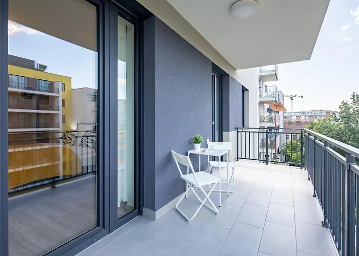 - Free Parking - Large Balcony *