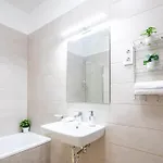 - Free Parking - Large Balcony Apartment Budapest