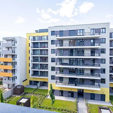 Apartment - Free Parking - Large Balcony Budapest