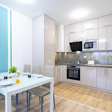 Apartment - Free Parking - Large Balcony Budapest