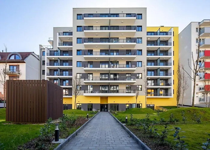 - Free Parking - Large Balcony